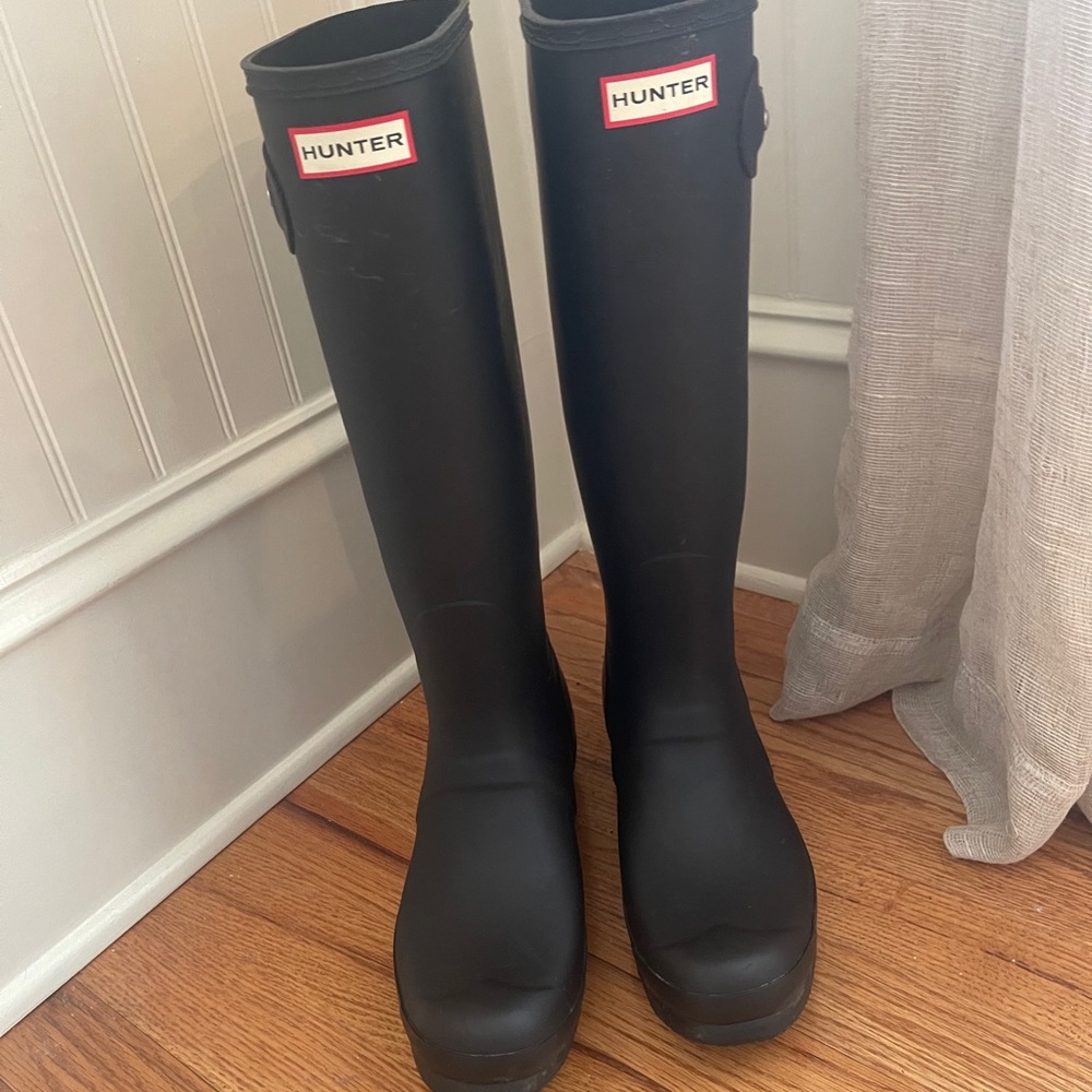 HUNTER RAIN BOOTS